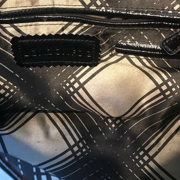 London Fog Snakeskin Bag - Picture 4 of 7